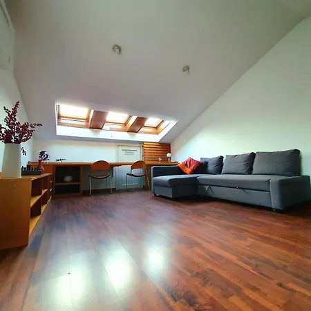Bright With Attic Apartman Bologna