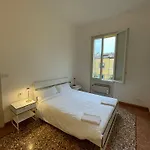 Bright With Attic Apartamento