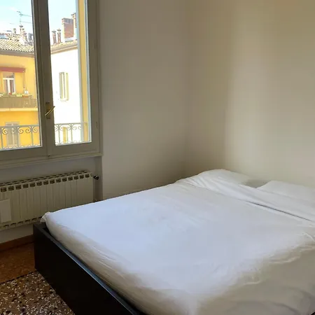 Apartamento Bright With Attic Bolonha