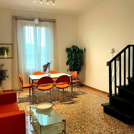 Bright With Attic Апартаменты *
