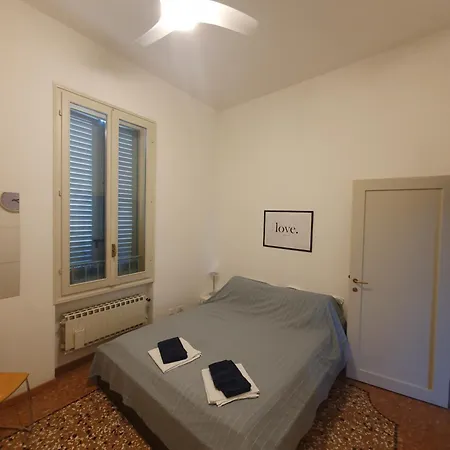 Appartement Bright With Attic Bologne