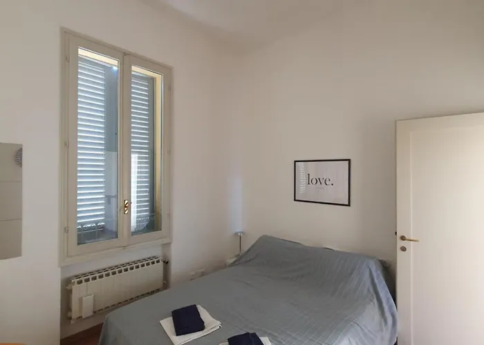 Bright With Attic شقة *