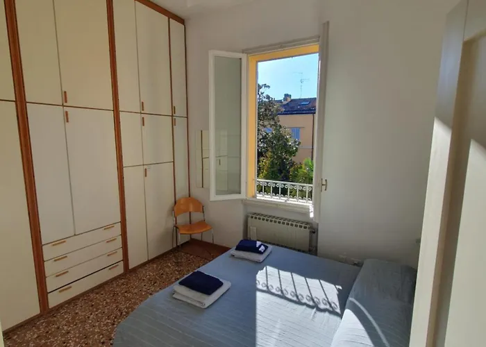 아파트 Bright With Attic *